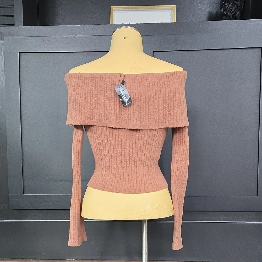 Express Off-Shoulder Ribbed Sweater - Brown - Picture 5 of 5